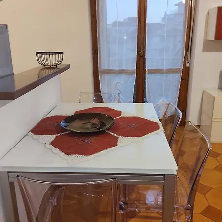 Apartament Ademar House